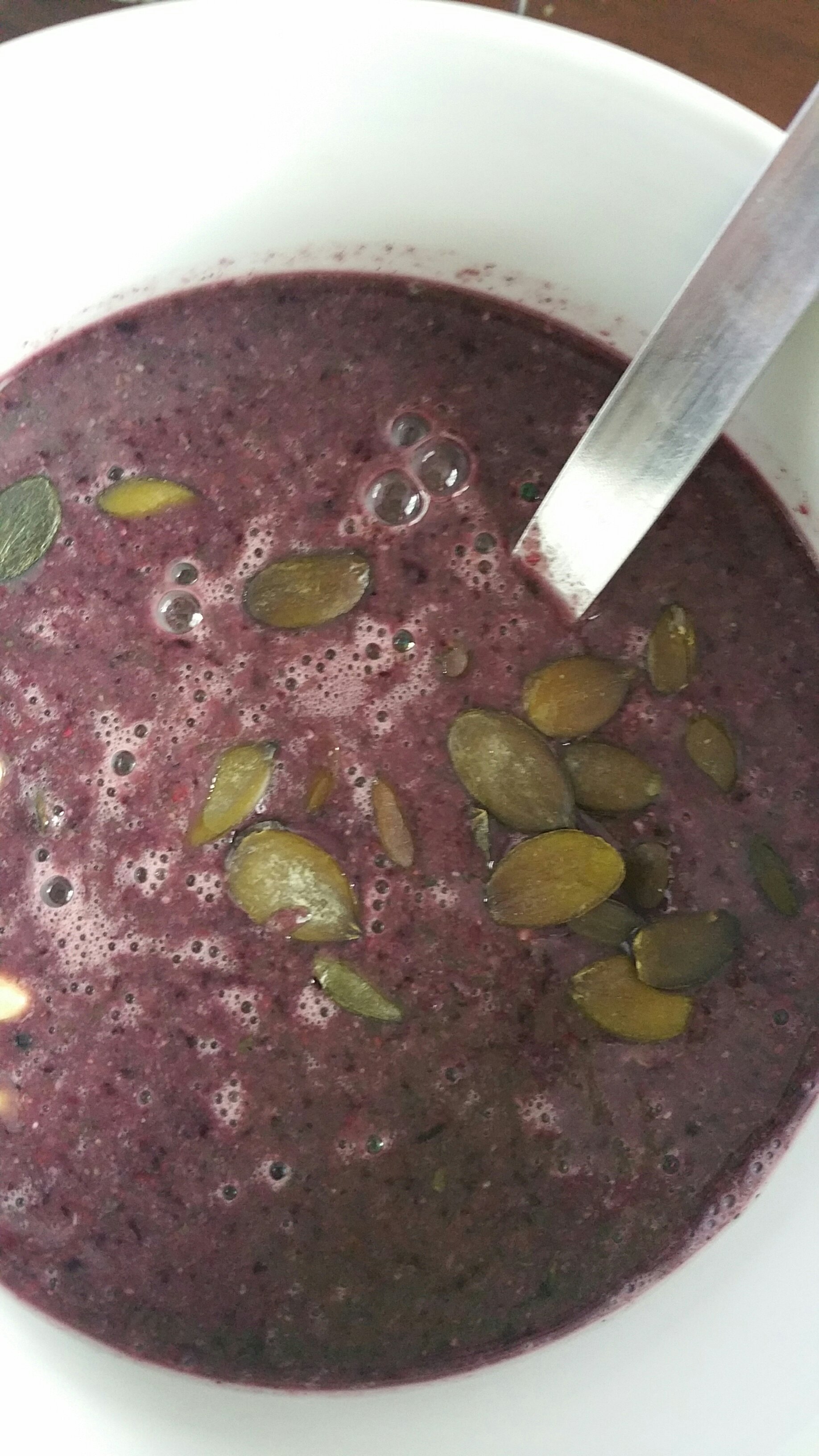 Smoothie violet du petit déjeuner